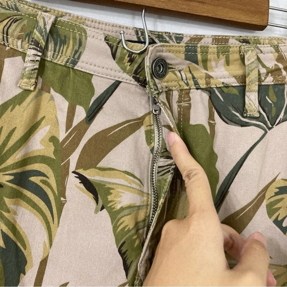 Mavi Women's Tropical Print Denise High Rise Cargo Pants Jeans size 30 - Picture 6 of 13